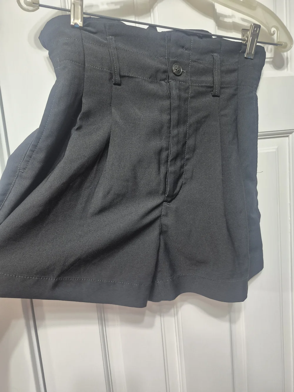 Madewell Women's Black Flat-Front Dress Shorts